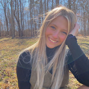 Meet your Posher, Lilly